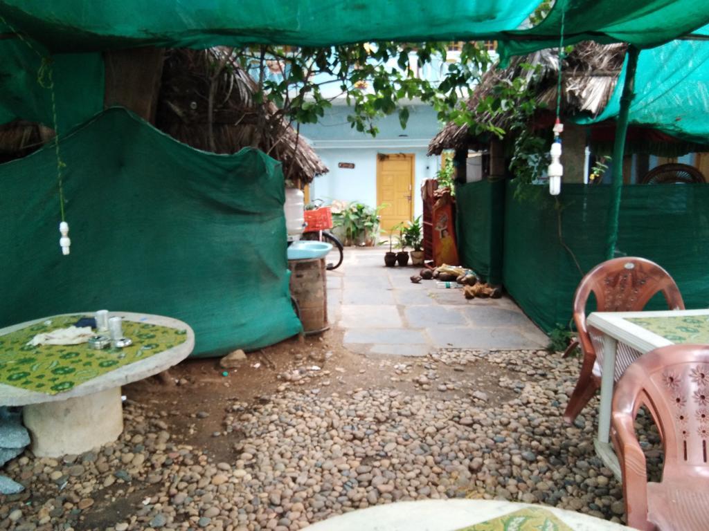 Bobby Guest House Hampi Zewnętrze zdjęcie